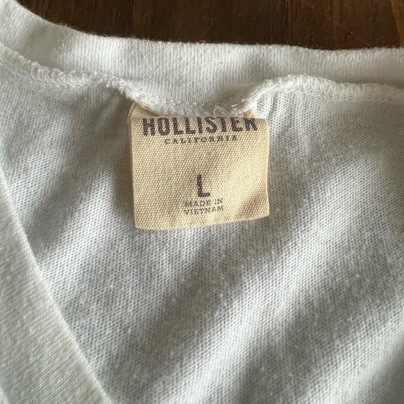 Hollister Tee - Picture 2 of 2